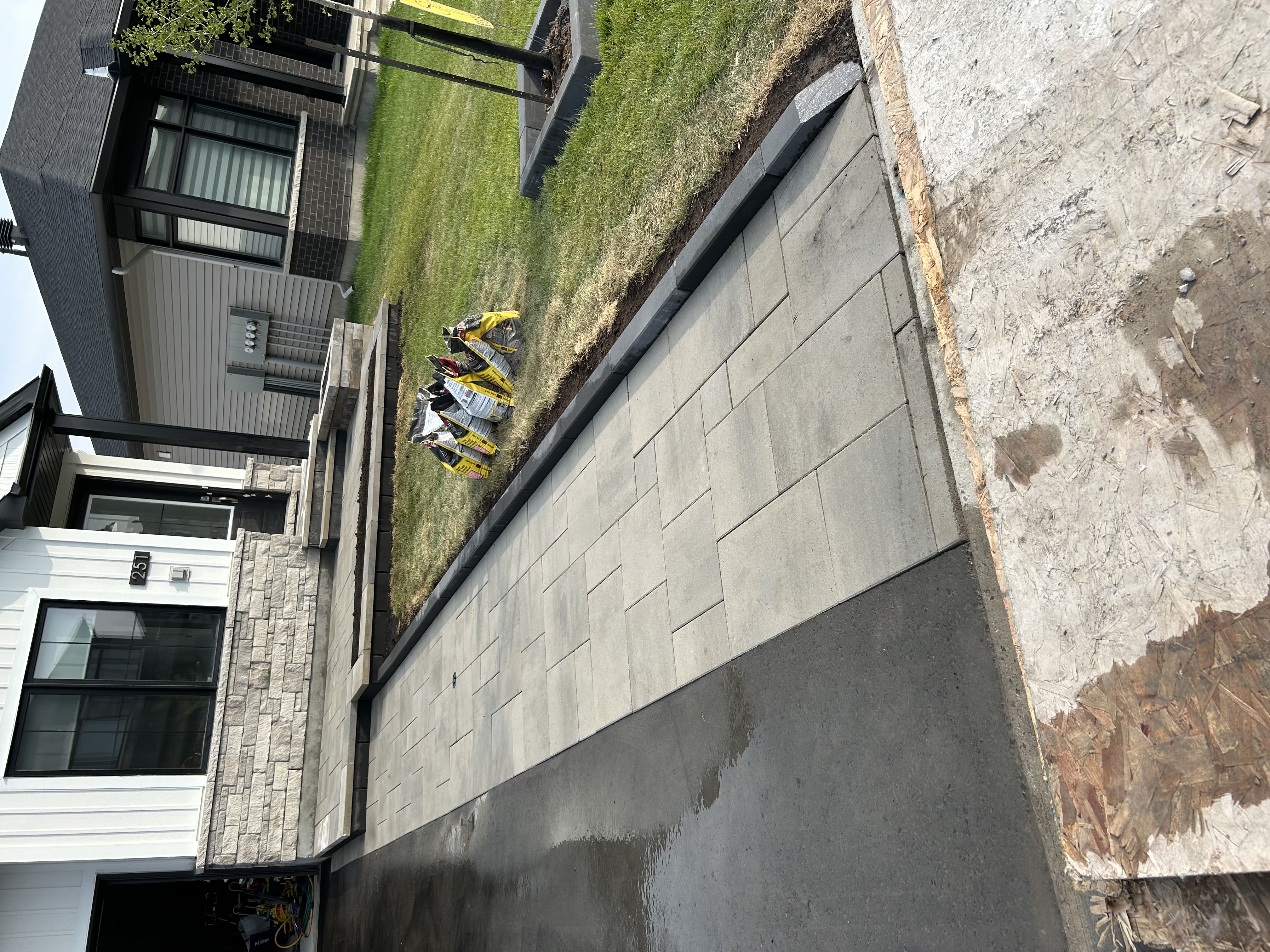Front driveway walkway interlock Orleans